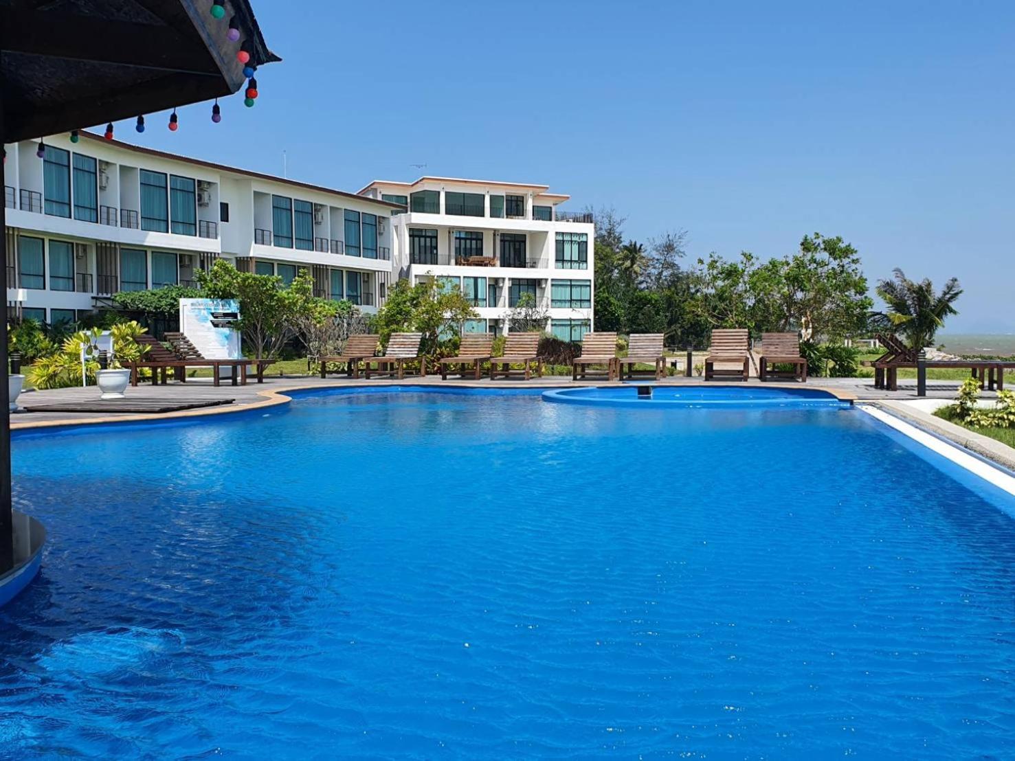 The Beach Resort & Residence - Sha Plus Pathiu Luaran gambar